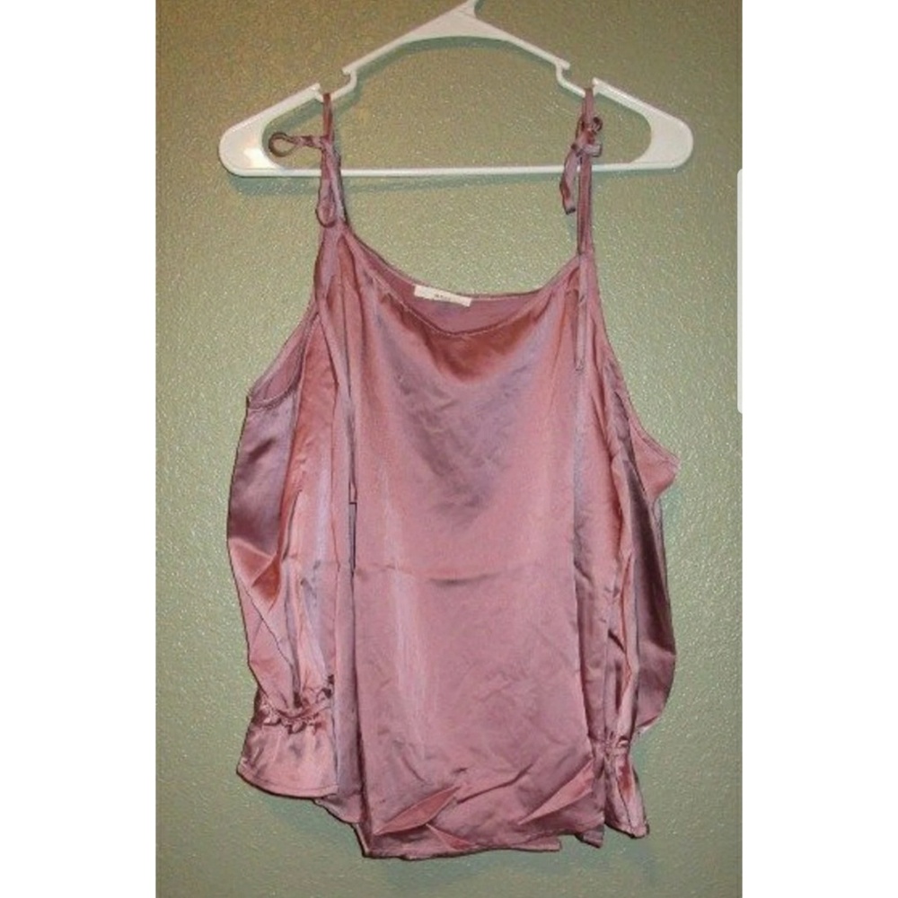 Off/Cold Shoulder Top